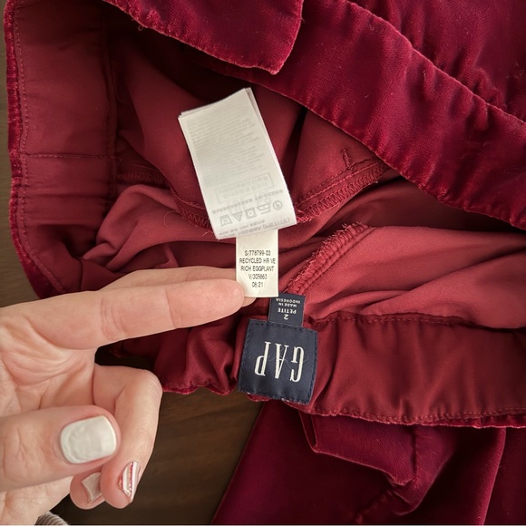 GAP Recycled High Rise Velvet Pant (Petite) - Picture 14 of 14